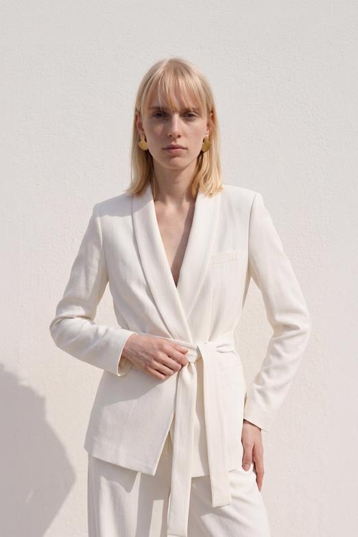 Şal Yakalı Bağlamalı Blazer Ceket