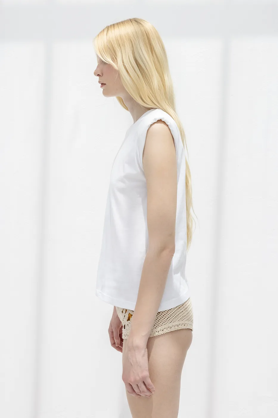 Bayan Beyaz Vatkalı Bisiklet Yakalı Tshirt