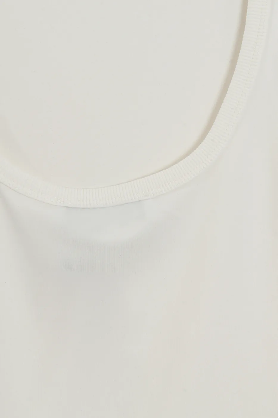 Bayan Ekru Sırt Dekolteli Top