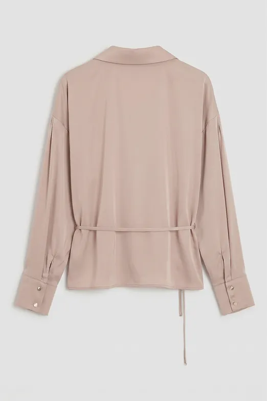 Bayan Bej İnce Kemerli Saten Bluz - BSL