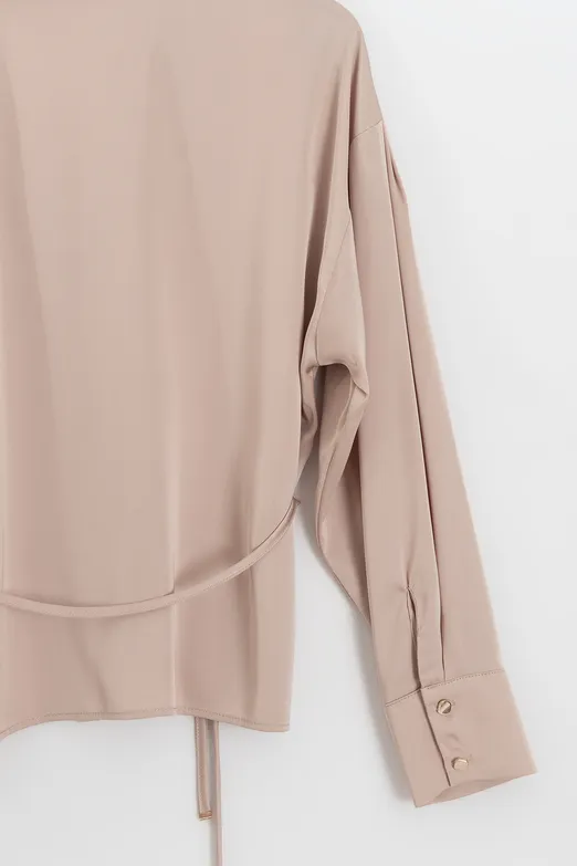 Bayan Bej İnce Kemerli Saten Bluz - BSL
