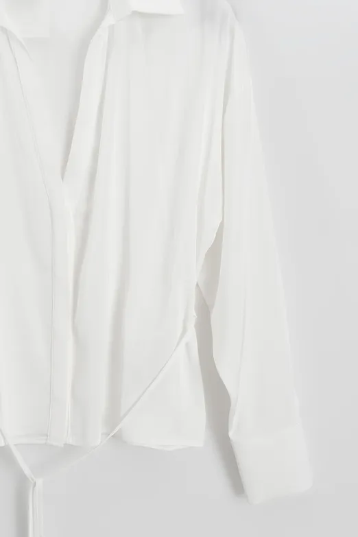 Bayan Beyaz İnce Kemerli Saten Bluz - BSL