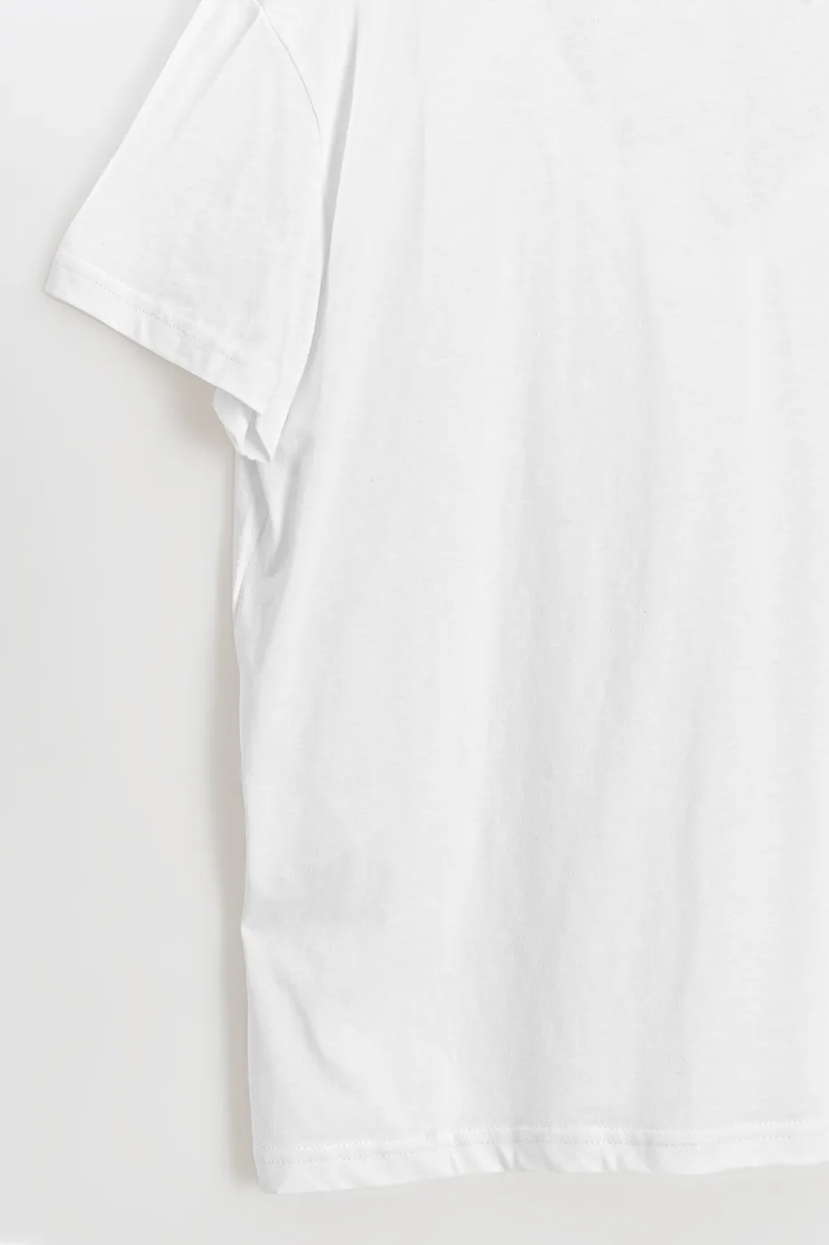 Bayan Beyaz V Yaka Basic Tshirt