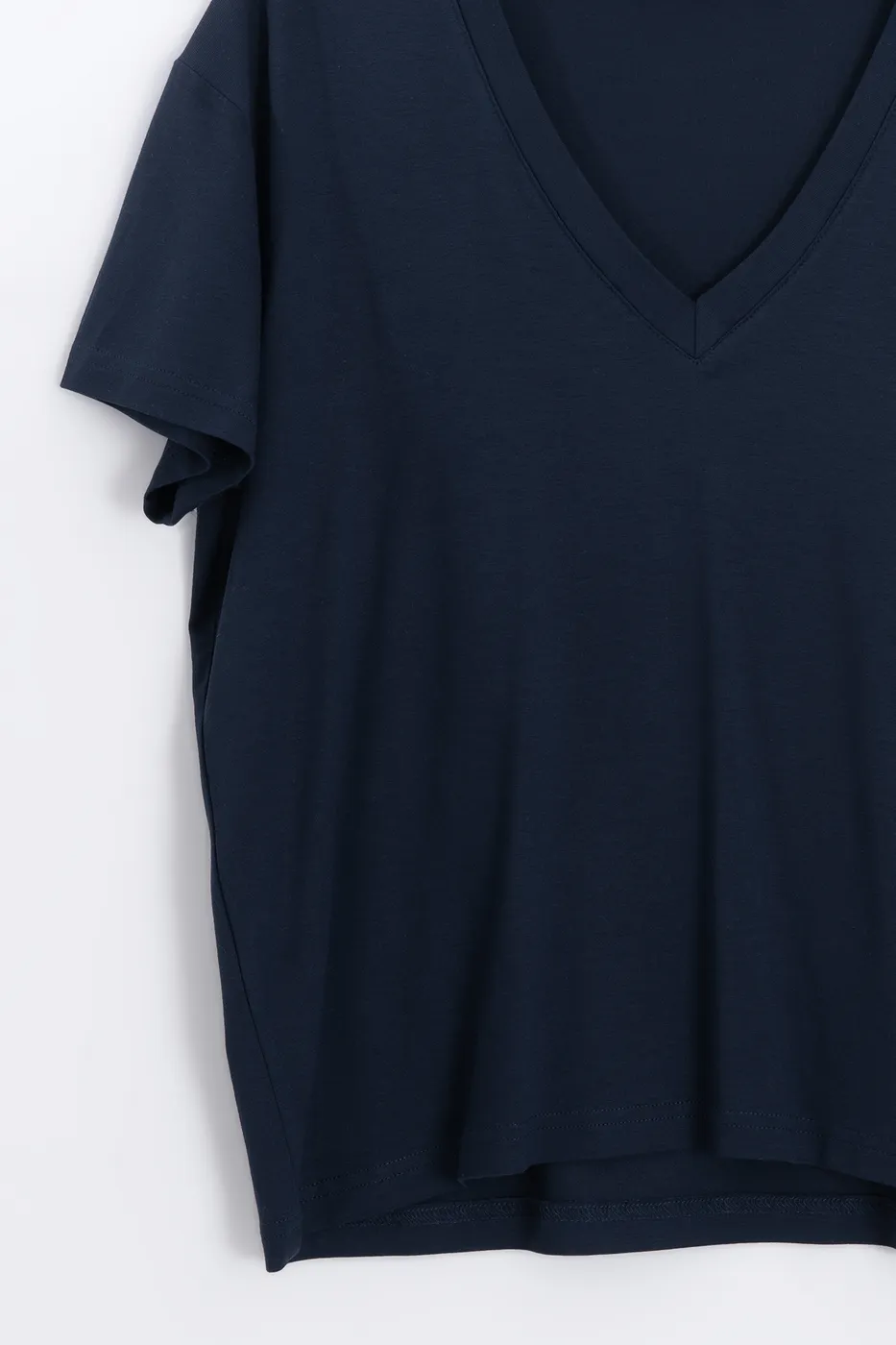 Bayan Lacivert V Yaka Basic Tshirt