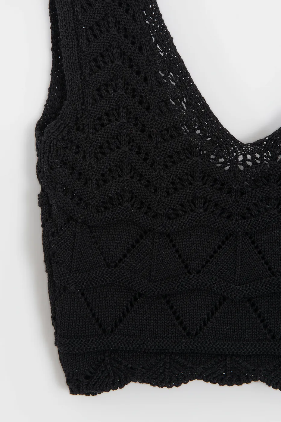 Bayan Siyah Örgü V Yakalı Ajurlu Crop Top