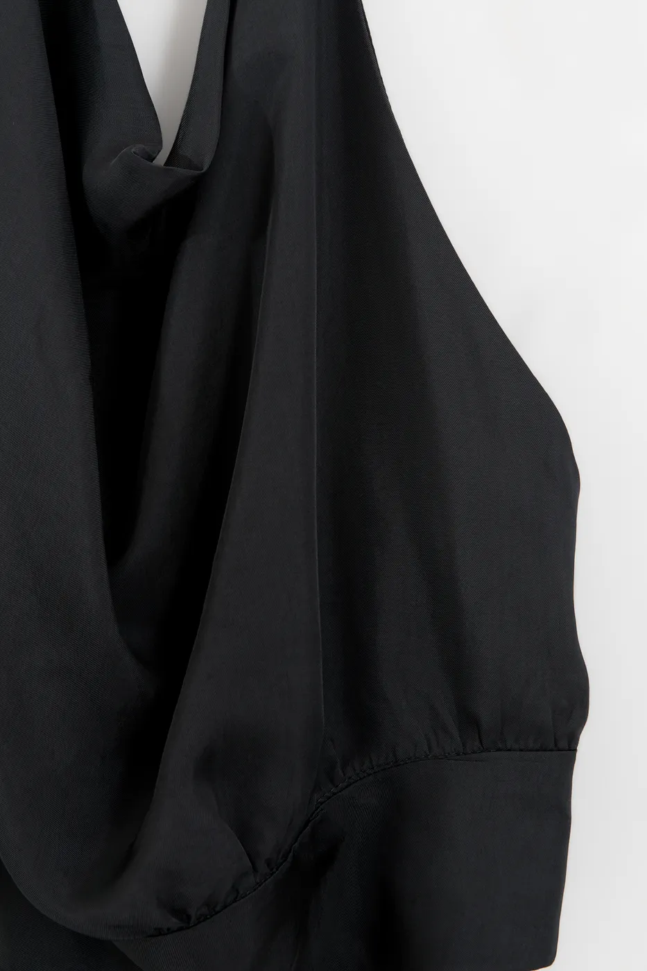 Bayan Siyah Saten Degaje Yakalı Crop Bluz