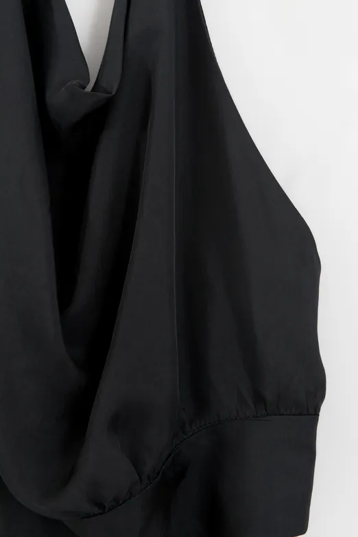 Bayan Siyah Saten Degaje Yakalı Crop Bluz - BSL